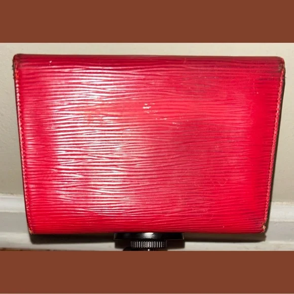 ❤️LOUIS VUITTON RED/CRANBERRY TRIFOLD EPI WALLET❤️ - Picture 2 of 14